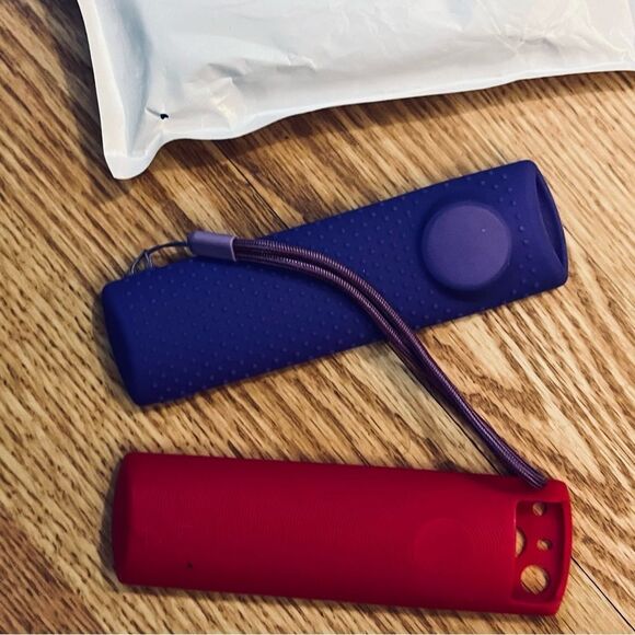 NWT 4 Silicone Remote Control Covers Streaming Device Remote Control Covers - Picture 6 of 6